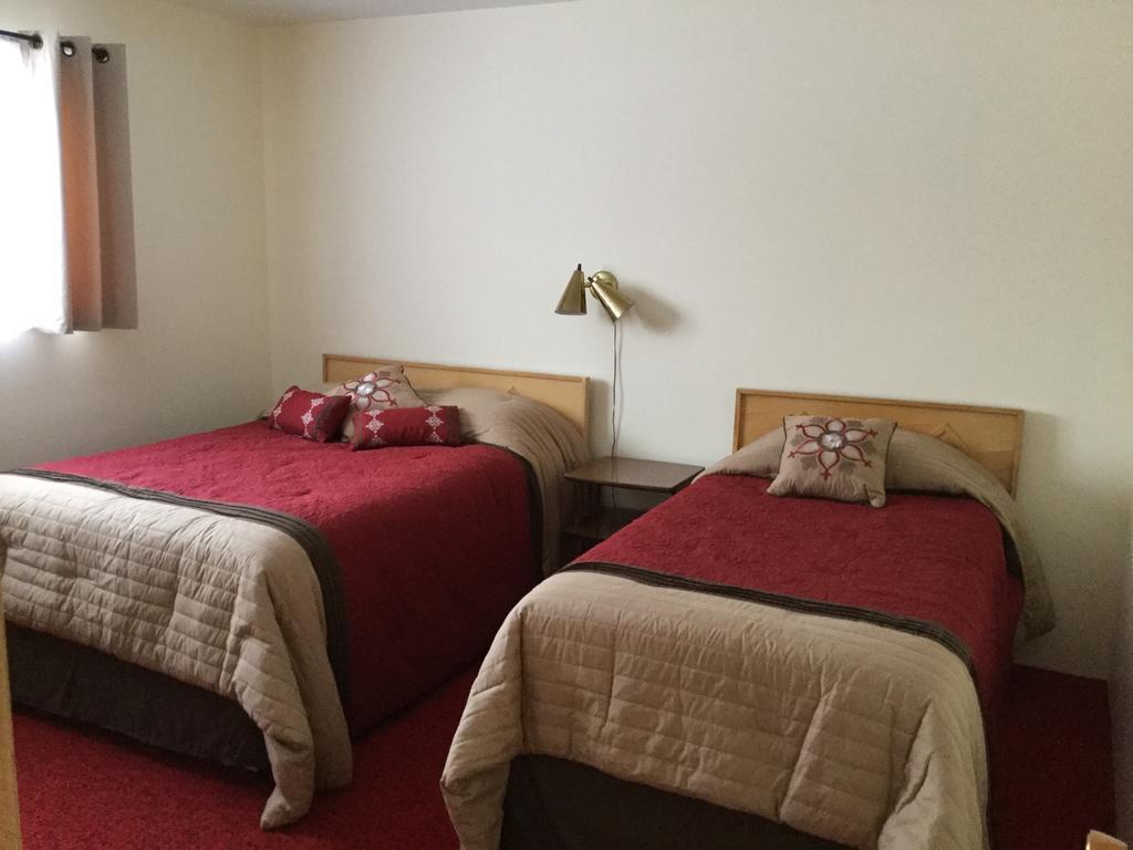 Cedars Motel Айронвуд Экстерьер фото