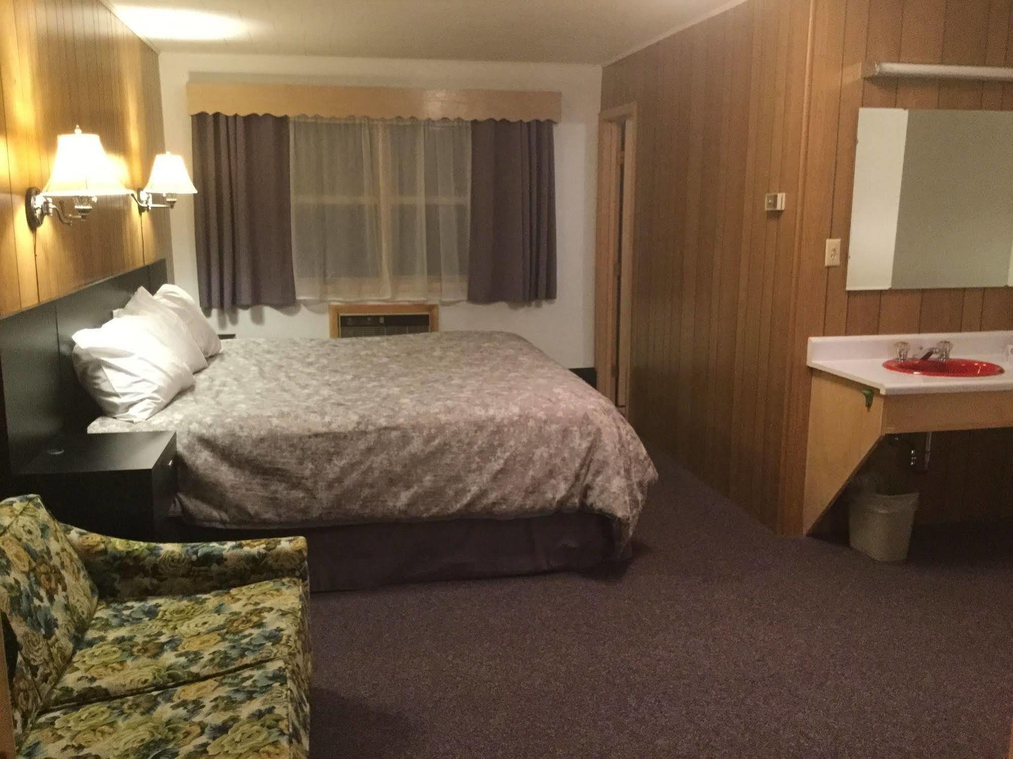 Cedars Motel Айронвуд Экстерьер фото