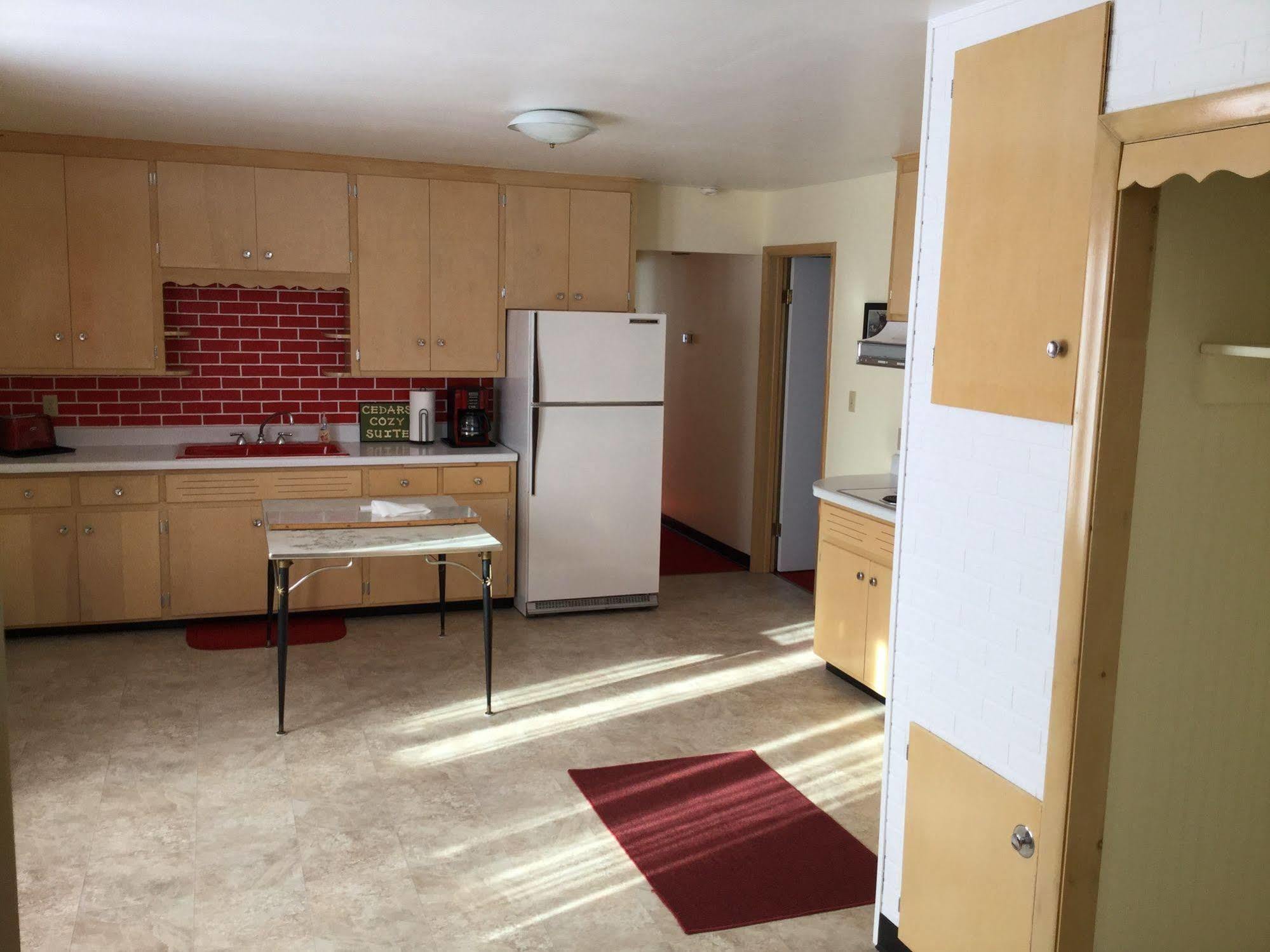 Cedars Motel Айронвуд Экстерьер фото